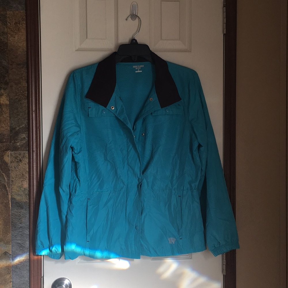 Clothes brand Oleg Cassini, Gap and Athleta